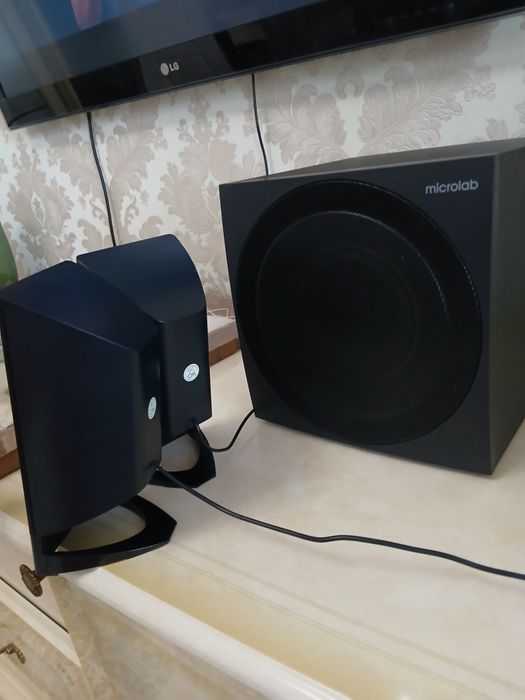 Колонки Microlab 2.1 (сабвуфер + 2 колонки)