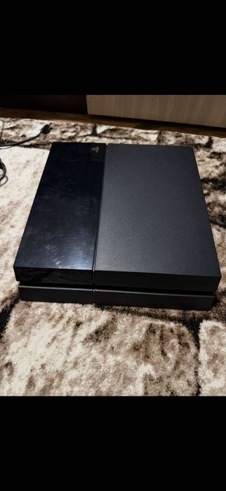 Vând sau schimb Ps4 perfectă stare de funcționare
