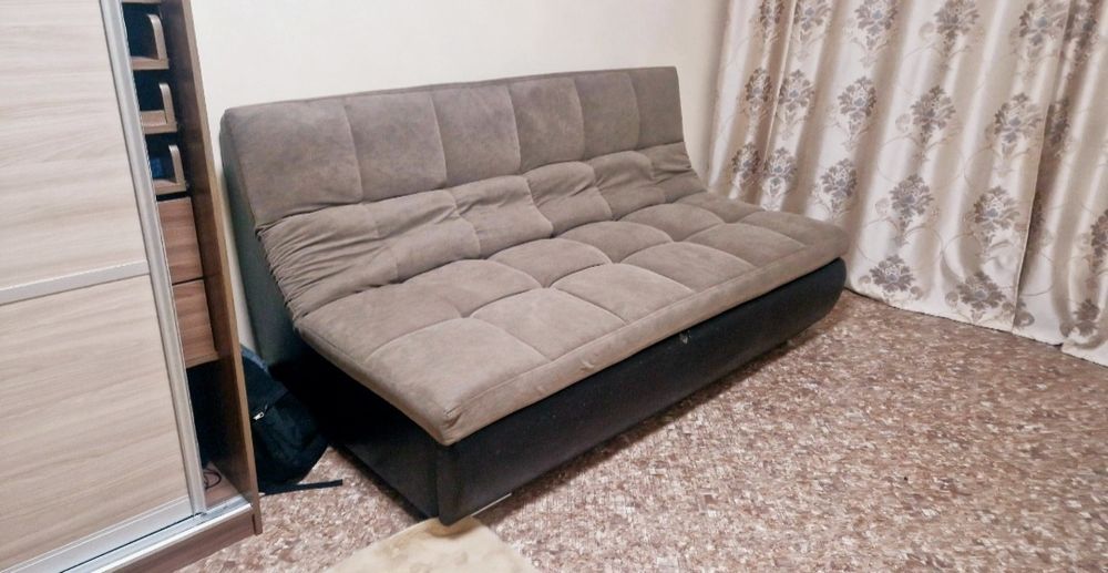 Диван большой хороший