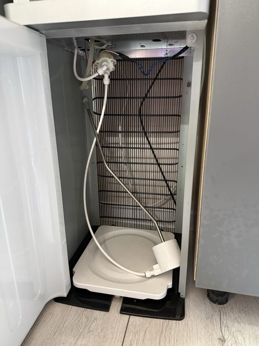 Диспенсър с долно зареждане Neo