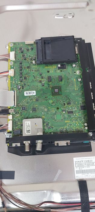 Remont Televizor avto monitor teyes tesla  tez va sifatli