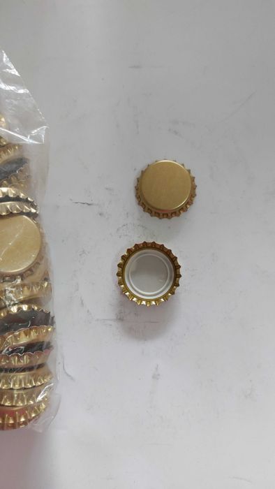 Метални тави, метални капачки