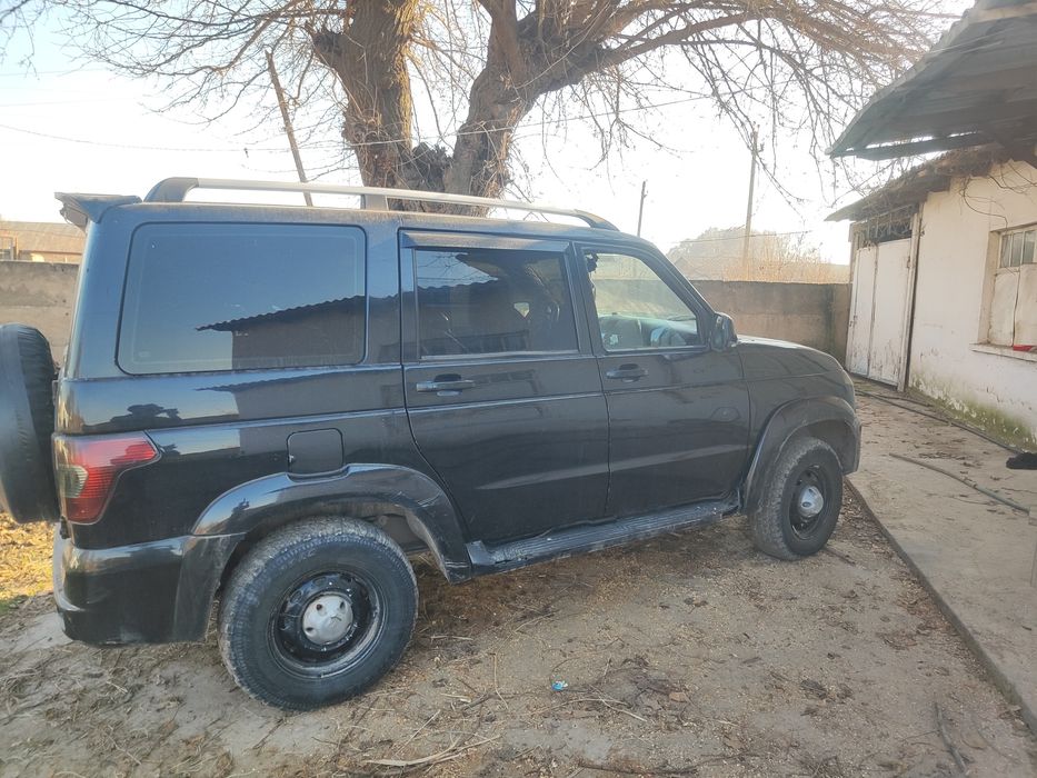 Уаз патриот сотилади