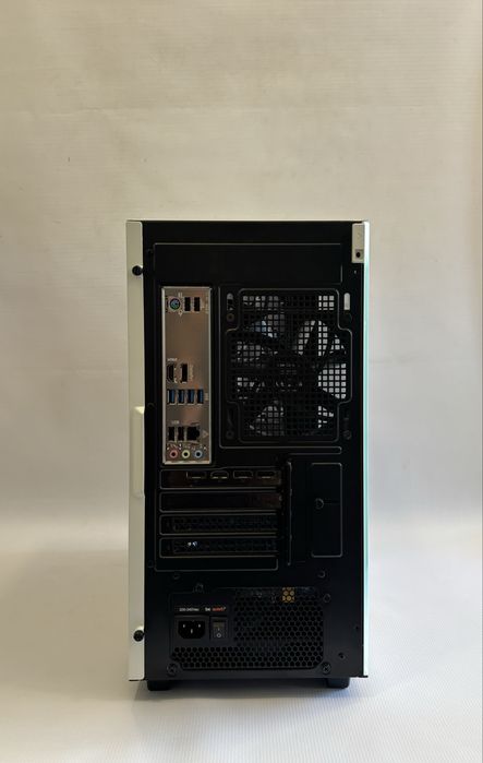 Геймърски компютър AMD Ryzen 5 5600X, RX 6750 XT 12GB, 32GB ram