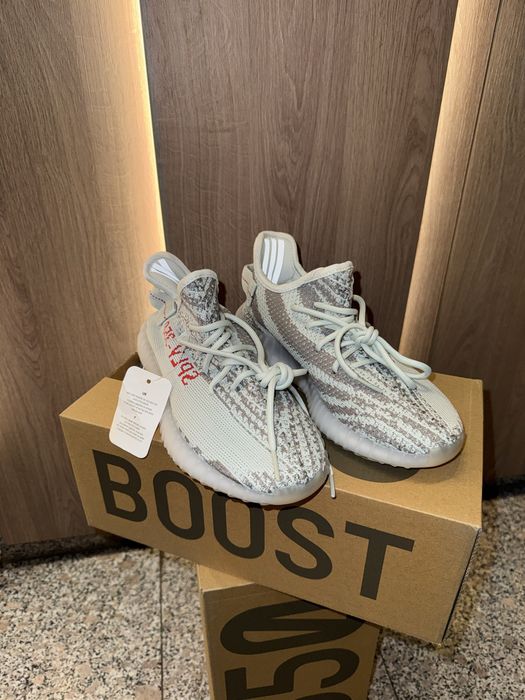 Yeezy 350v2 Blue Tint