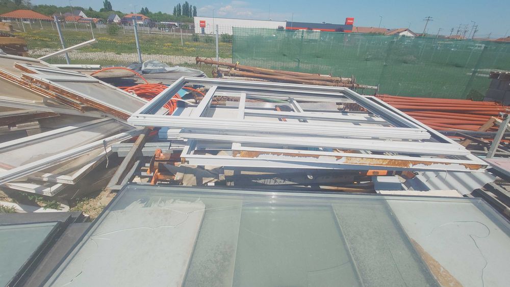 Vand ieftin ferestre, usi, panouri vata