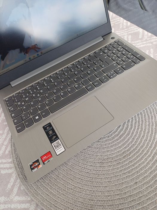Laptop Lenovo Ryzen 5 ssd ddr4 baterie f buna