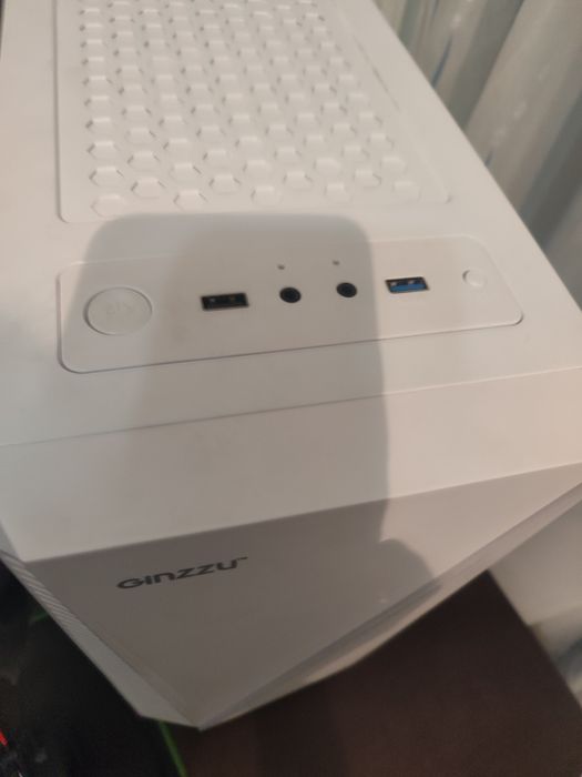 Корпус ПК Ginzzu