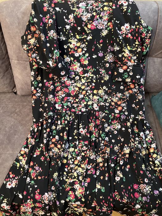 Платье фирменное