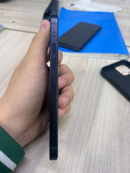 Айфон 12 128гб без каропки