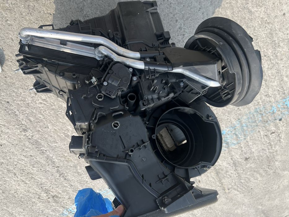 Carcasa ventilatie habitaclu bmw F40 F44