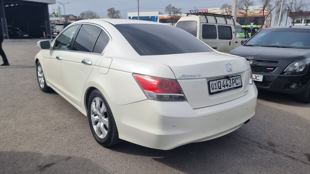 Honda accord своя 2008 год в идеальное состояние