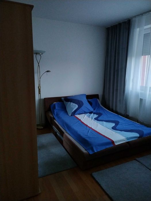 Închiriez apartament