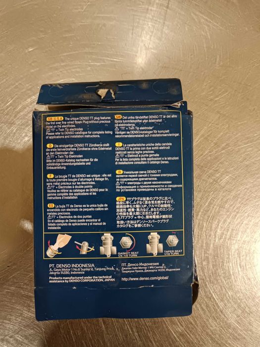 Продам Свечи зажигания новые