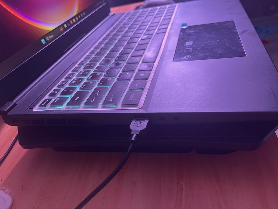 Продам игровой ноутбук FIREBAT