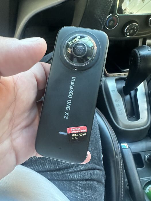 Продам insta 360 one X2 в отличном состояний