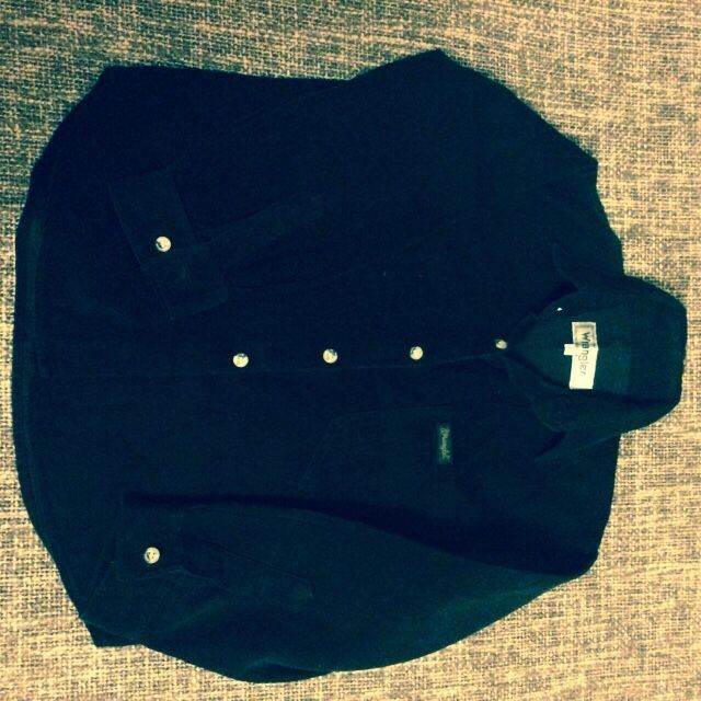 Продам джинсы (комбинезон,шорты)