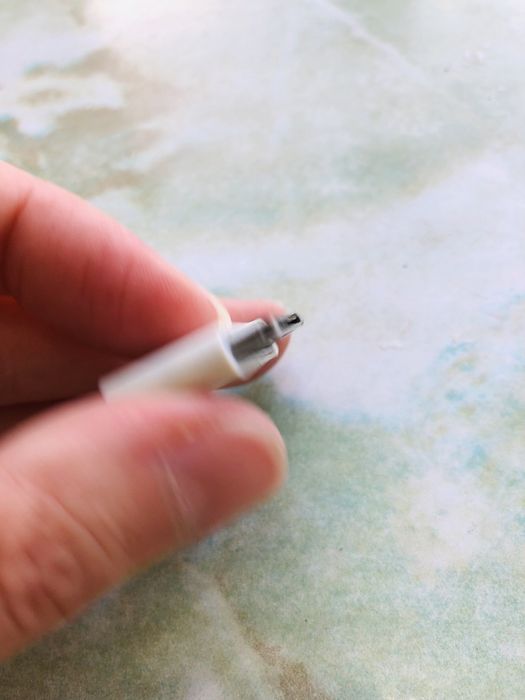 Зарядка на айфон 4