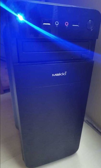 Компютър с Intel I5 7400 и GTX 1050 2 GB