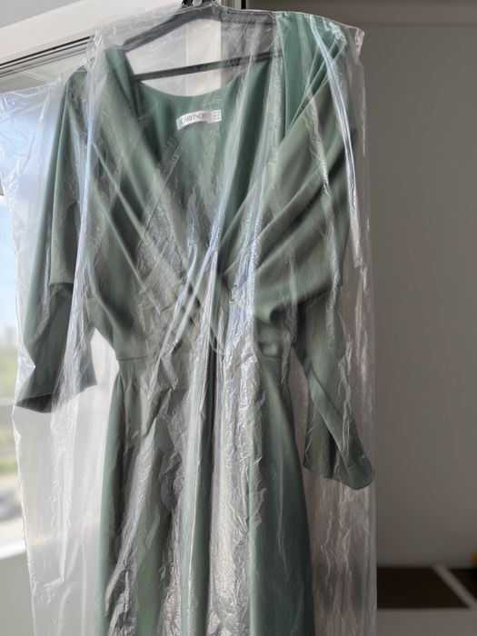 Новое Вечернее платье макси -52 р