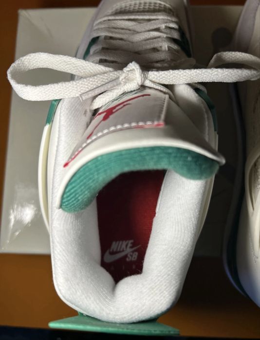 Air Jordan 4 White and Gree