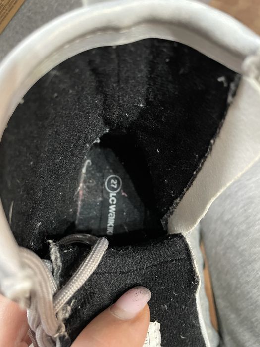 Зимни боти на LC Waikiki и обувки тип пантофки  на H&M