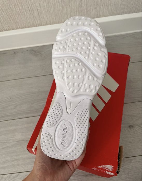 Кроссовки Nike новые