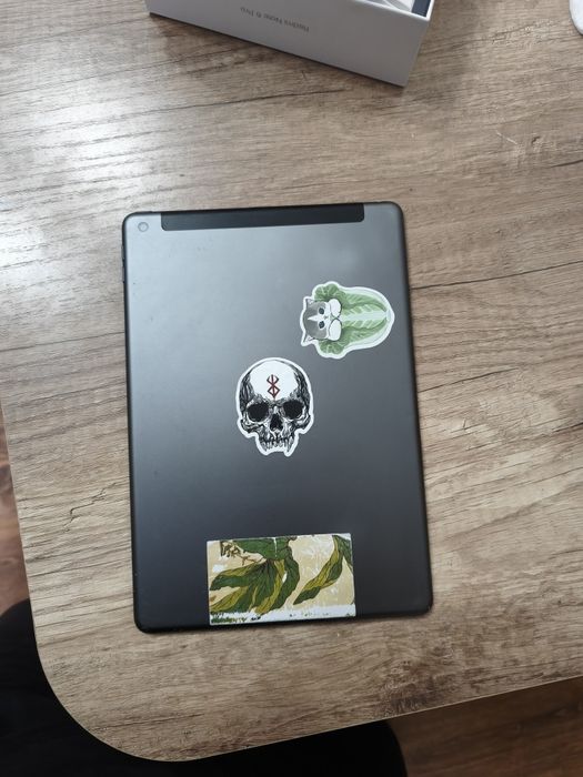 iPad 7th gen 32GB торг