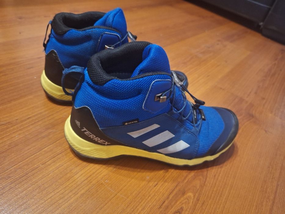 Обувки Adidas Terrex