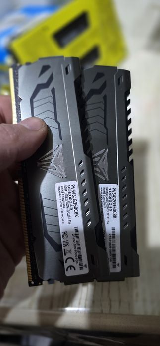 Озу Ddr4  разная , разных объёмов и бренда , разных частот.