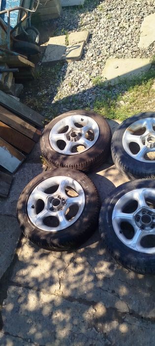 Диски с резиной R15 Toyota 4x100