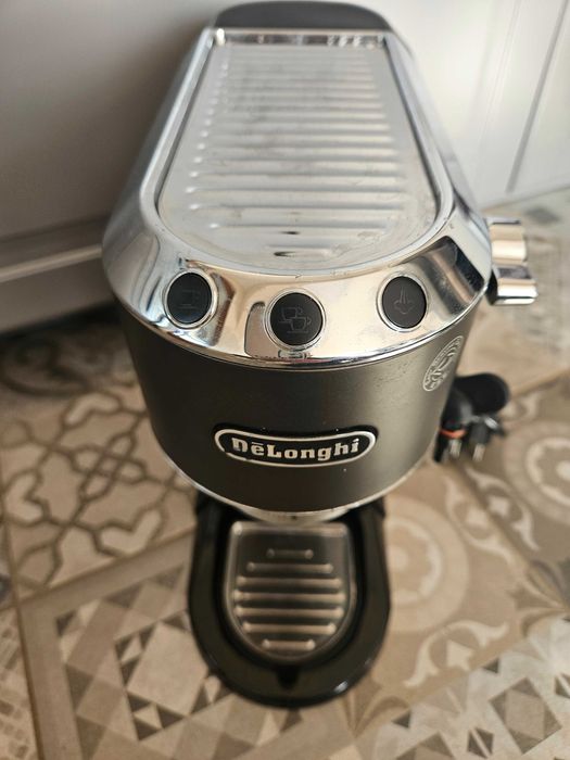 Кафемашина Delonghi Dedica Делонги Дедика