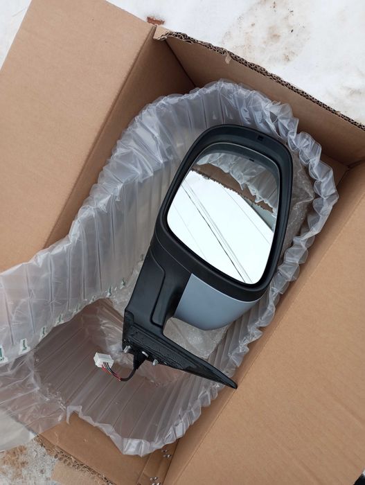 Продам левое зеркало