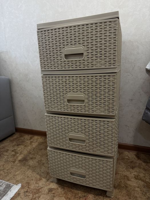 Продам пластиковый комод