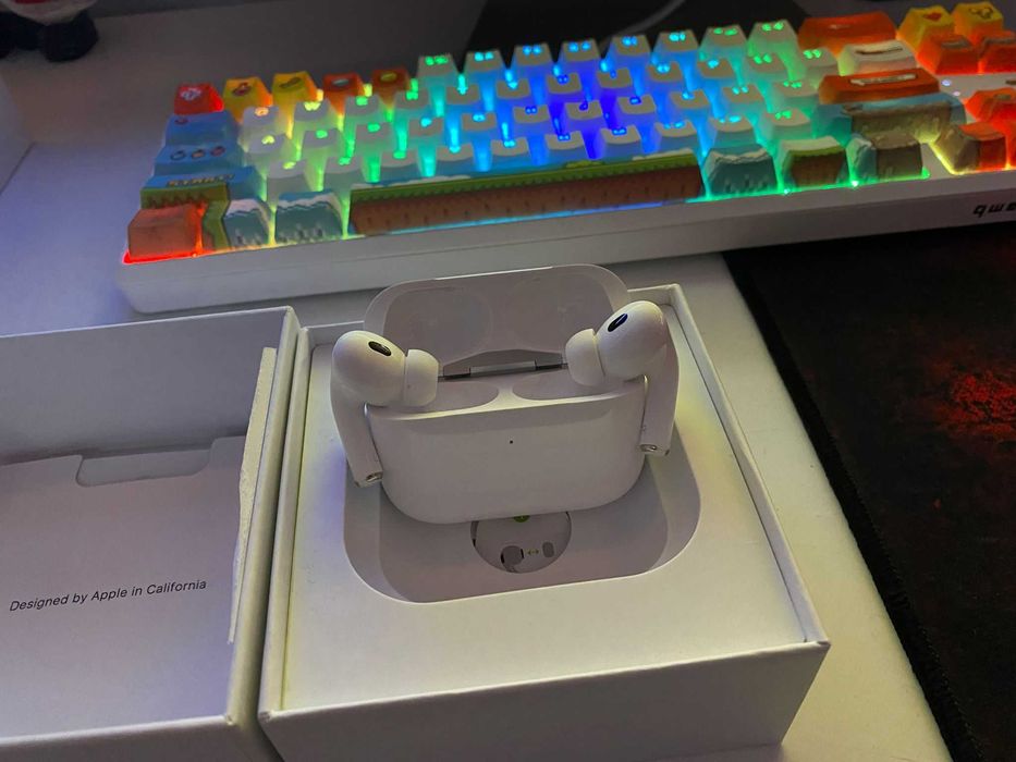 AirPods 2 pro (vine cu toate accesoriile)