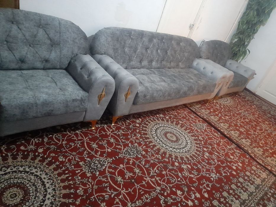 Yumshoq mebel komlekt sotiladi