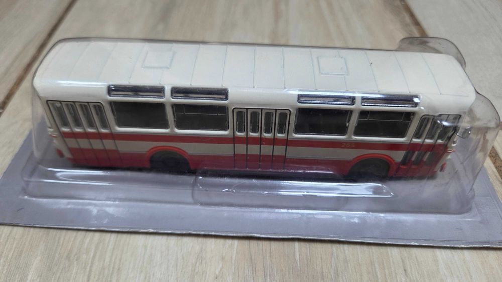 Machetă de autobuz Karosa ŠM 11, scara 1:72