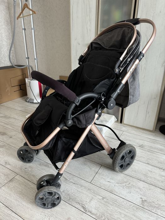 Продам коляску для прогулки