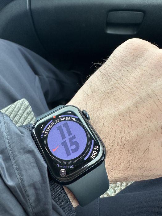 apple watch 8 41mm 98%