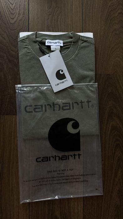 Тениски Carhartt - плътна и тежка материя. Heavyweight