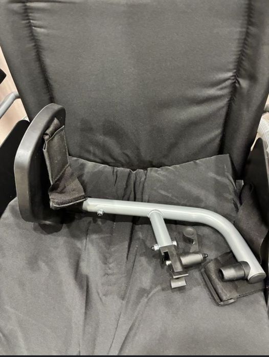 Продам инвалидную коляску