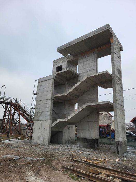 Servicii constructii