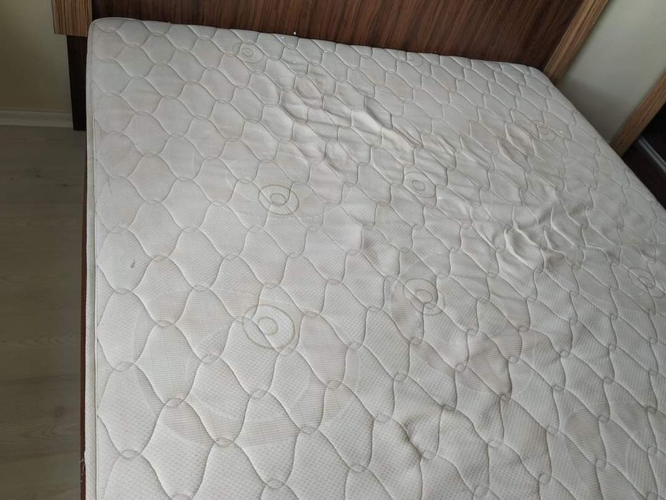 Пране на тапицерии Пазарджик - Rainbow Glitter