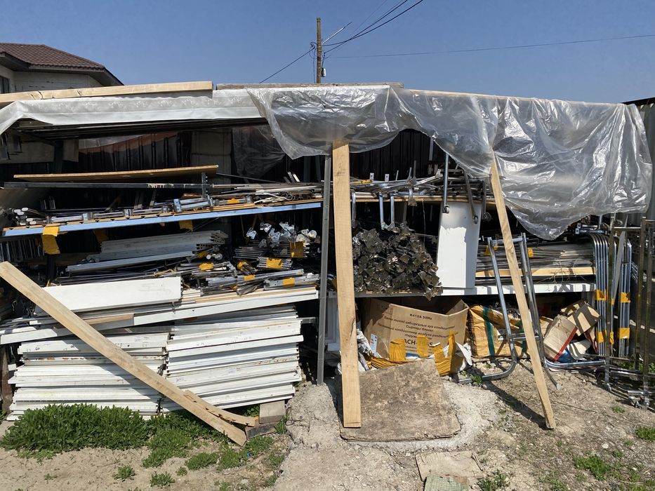 Торговое оборудование для магазина одежды (полный комплект)