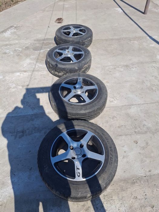 Продам шины летни