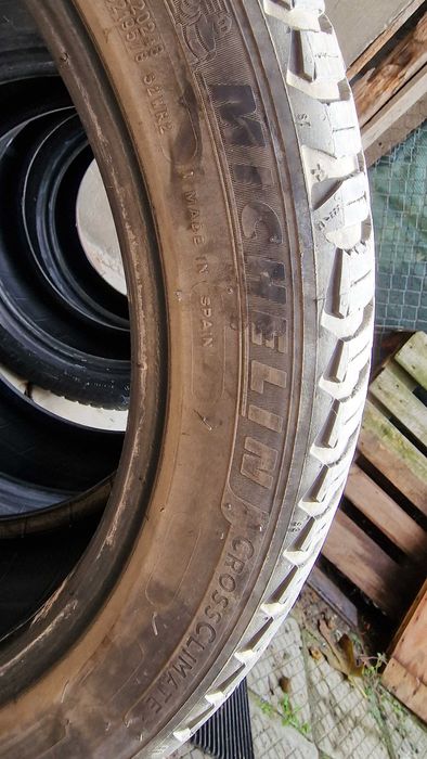 4 бр. Всесезонни гуми Michelin CrossClimate 2 – 225/45 R17 94Y XL (DOT 3821, Made in Spain)