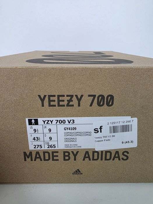 Adidasi Yeezy 700 Cooper Fade