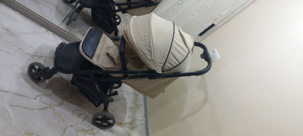 Детская коляска в хорошем состоянии