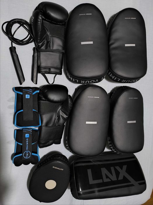 Lot echipament,accesorii protectie kickboxing/muay tai,MMA,BOX,fitness