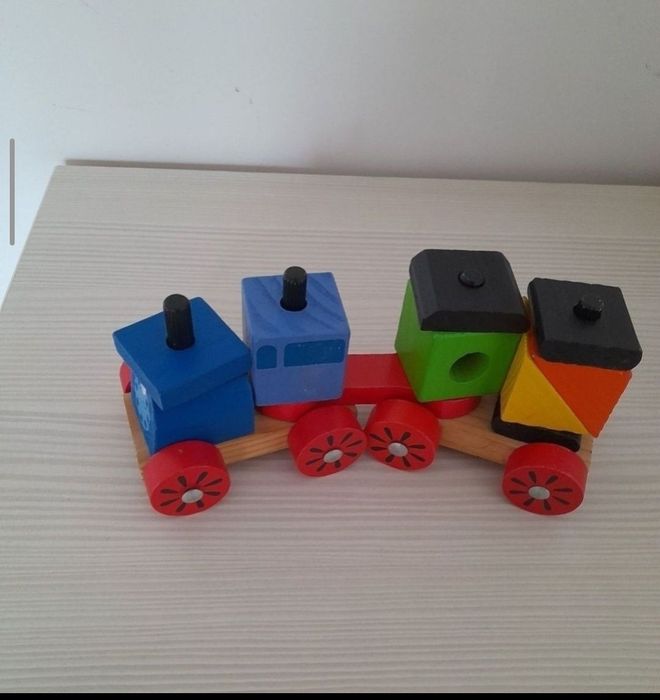 trenulet jucarie montessori lemn masiv locomotiva vagon germania